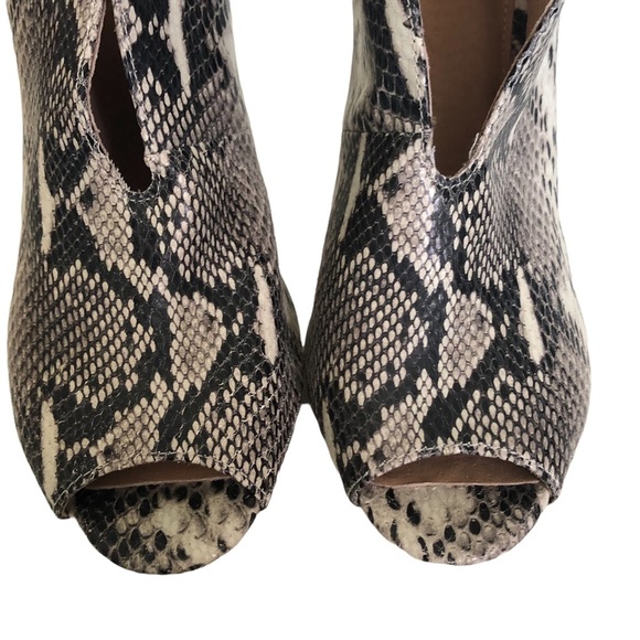 HALOGEN Snake-Print Open toe Real Leather peep-toe Heels - Picture 7 of 10